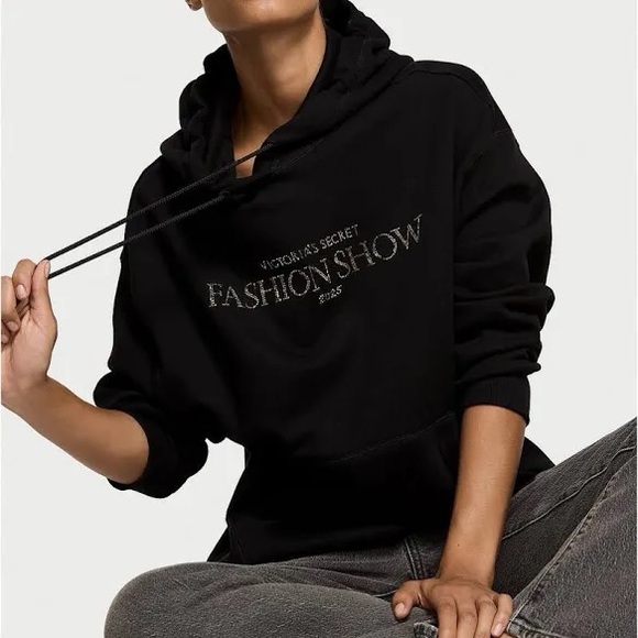 Victoria’s Secret Fashion Show 2025 - Women’s Black Bling Hoodie - Size XL - NWT - Picture 4 of 4